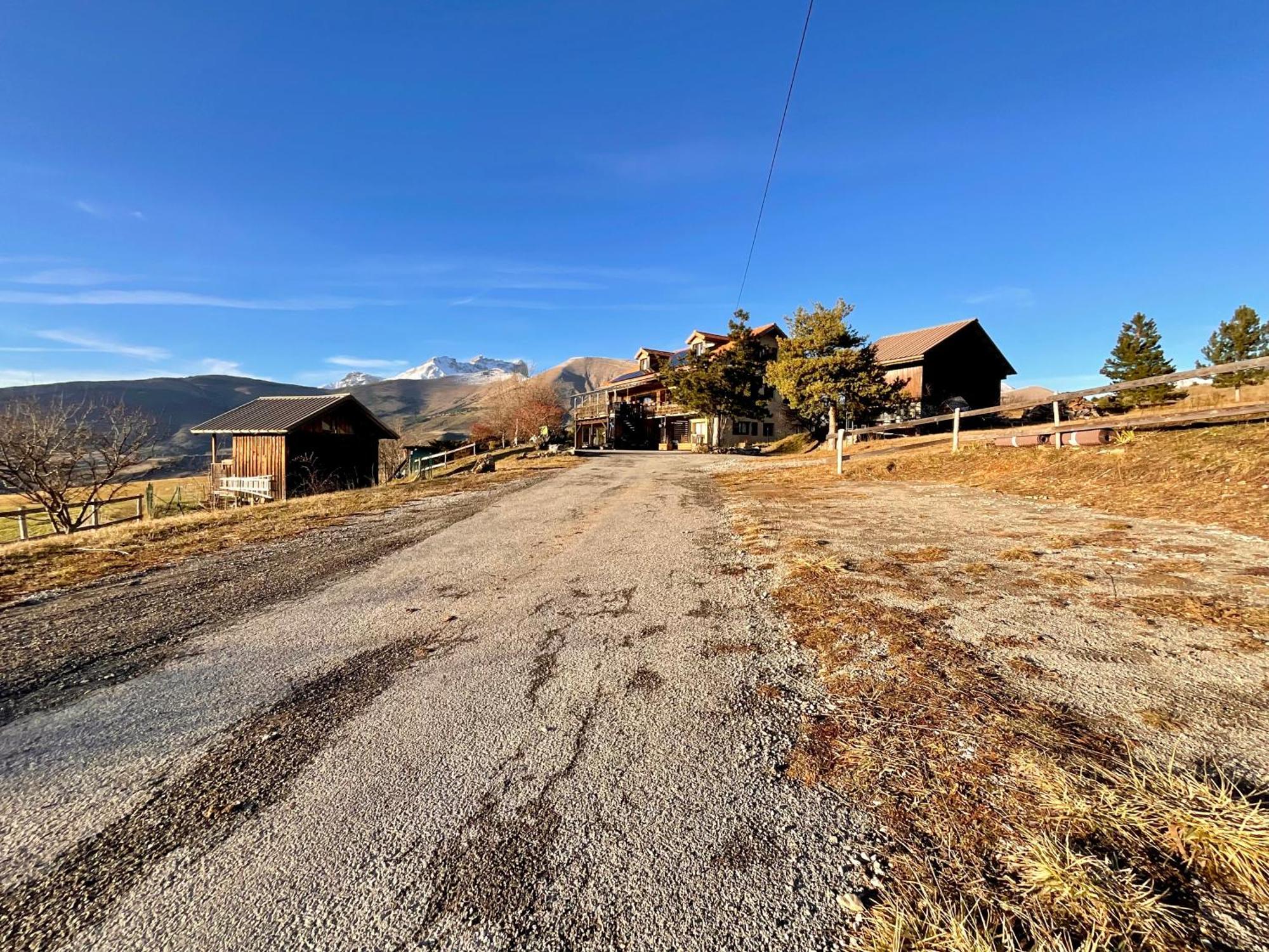 Le Sanctuaire Des Cimes Etoilees Apartamento La Roche-des-Arnauds Exterior foto